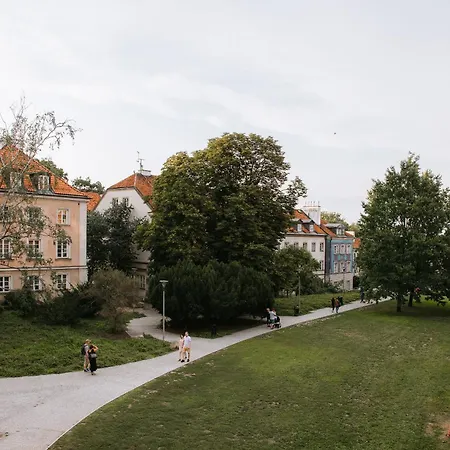 Jezuicka Old Town By Bookinghost * Varsovie