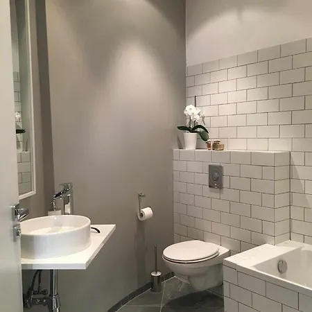 Jezuicka Old Town By Bookinghost Varsovie